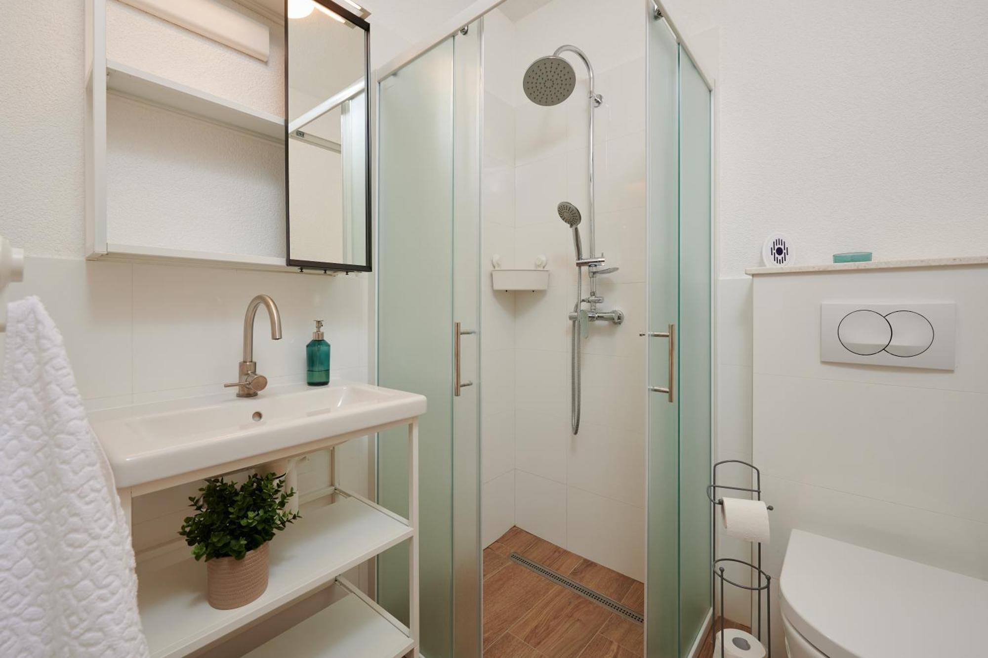 Nela & Sara - 2 Apartments With Heated Swimming Pool Seget Vranjica Exterior foto